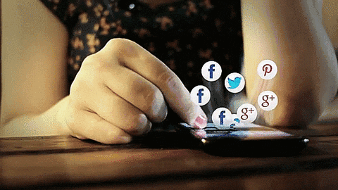 Прелистване на социални медии - gif