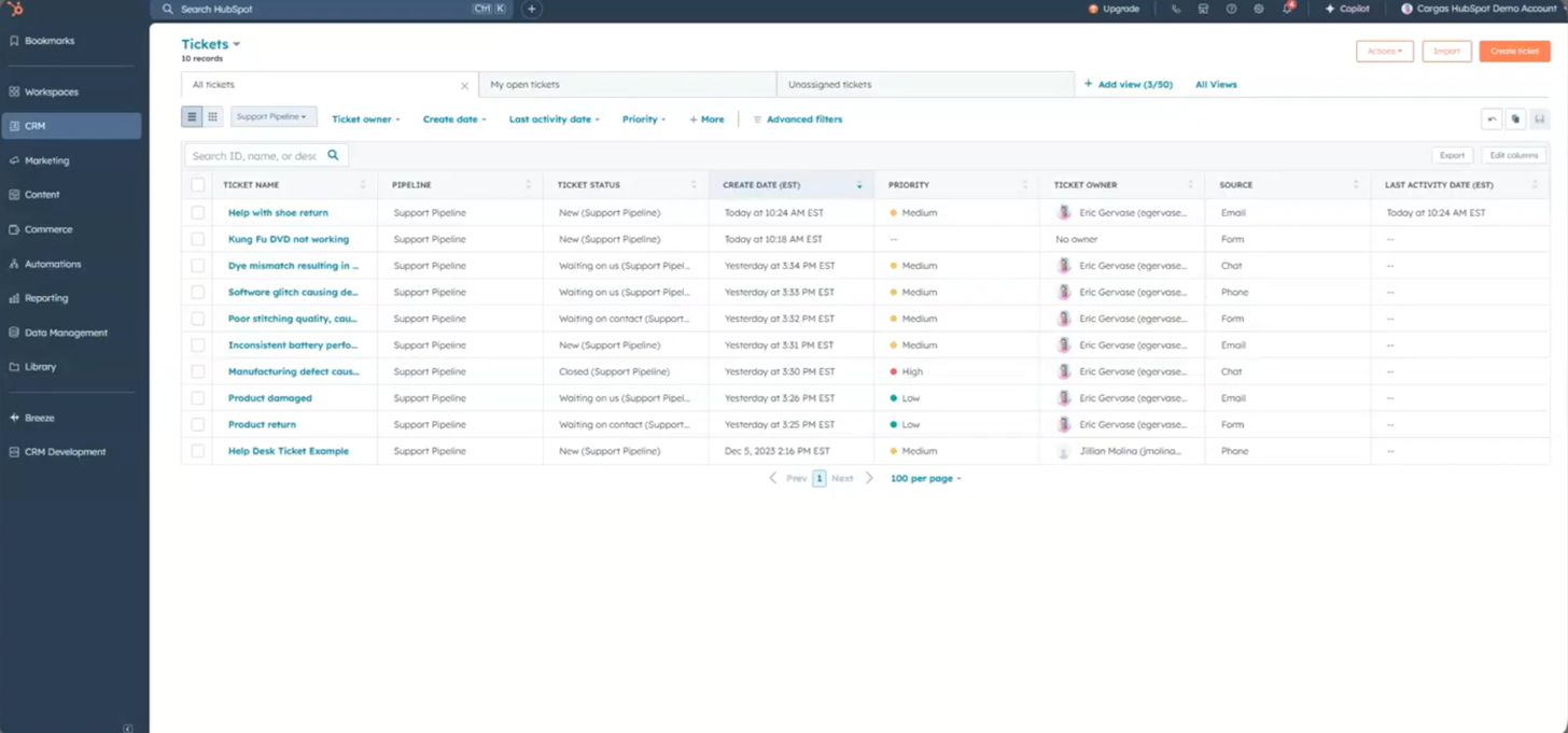 Помощен център на HubSpot Service Hub с тръбопровод за тикети и CRM запис