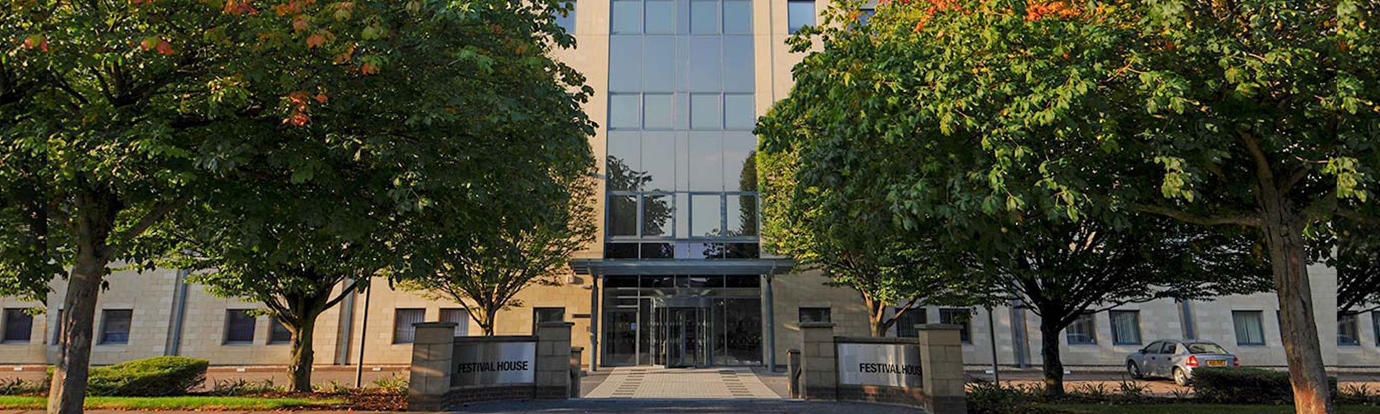 Как Cotswold Web осигурява безпроблемна поддръжка на 400+ клиенти с LiveAgent