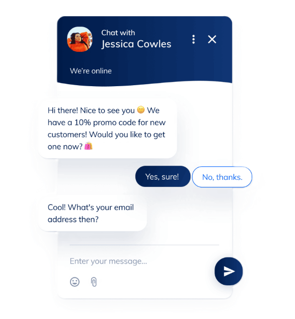 Интерфейс на живо чат, предлагащ промо код и поискващ имейл на потребителя